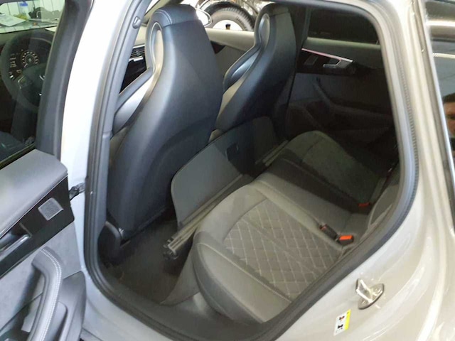 Audi RS4 Avant Quattro