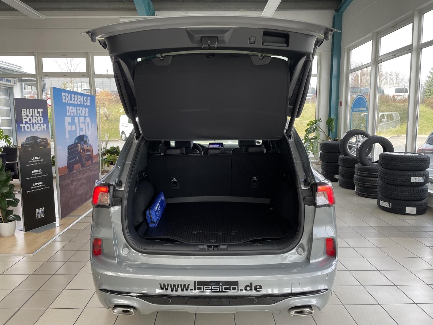 Ford Kuga Plug in Hybrid ST Line X