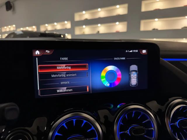 Mercedes-Benz GLA 200 AMG Line