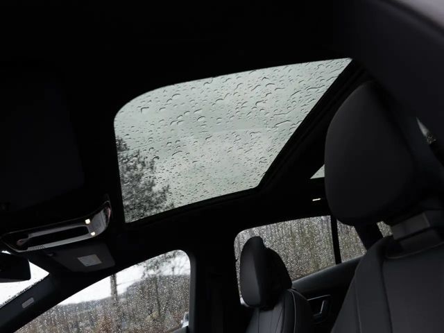 Mercedes-Benz EQE 300 Sedan