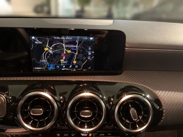 Mercedes-Benz A 220 A 220 d Style