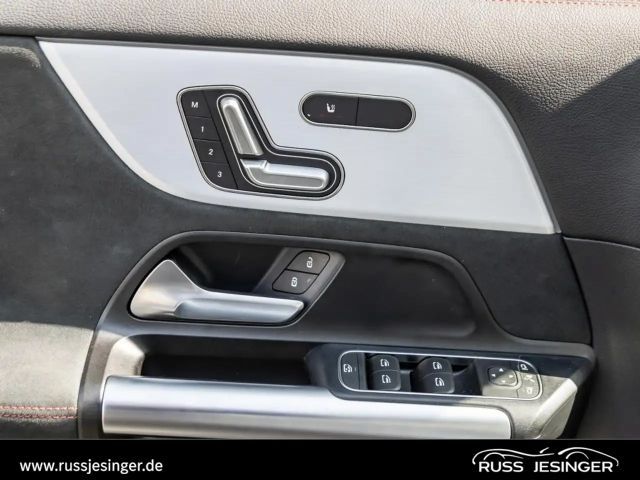 Mercedes-Benz GLA 200 4MATIC AMG Line