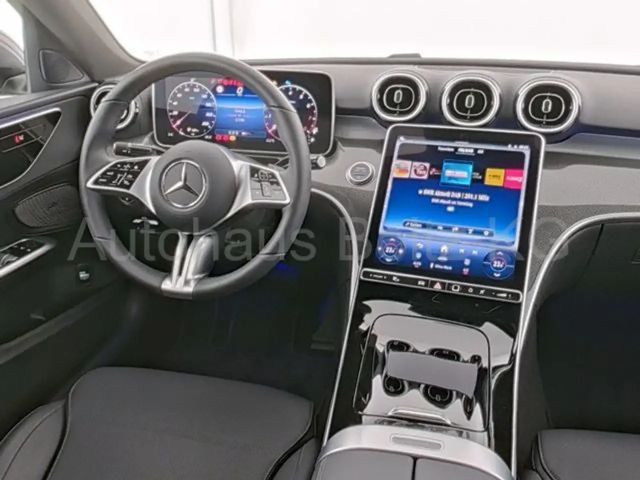 Mercedes-Benz C 200 Sedan