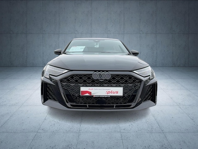 Audi RS3 Quattro S-Tronic Sedan