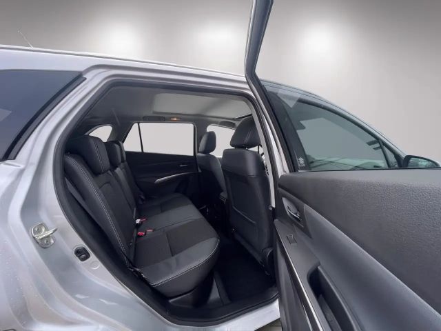 Suzuki S-Cross Flash Hybrid