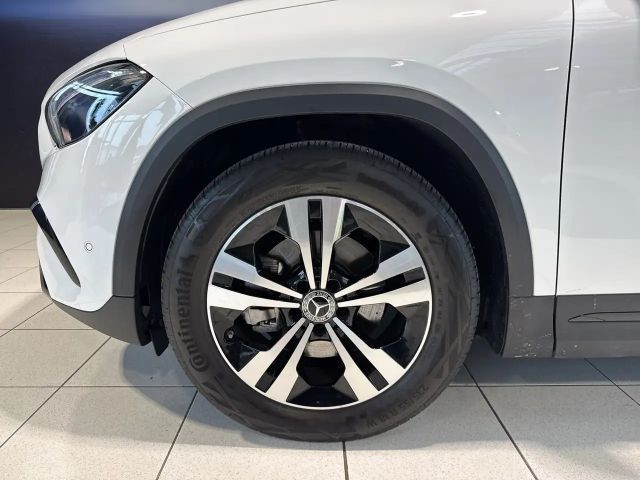 Mercedes-Benz GLA 180 Progressive