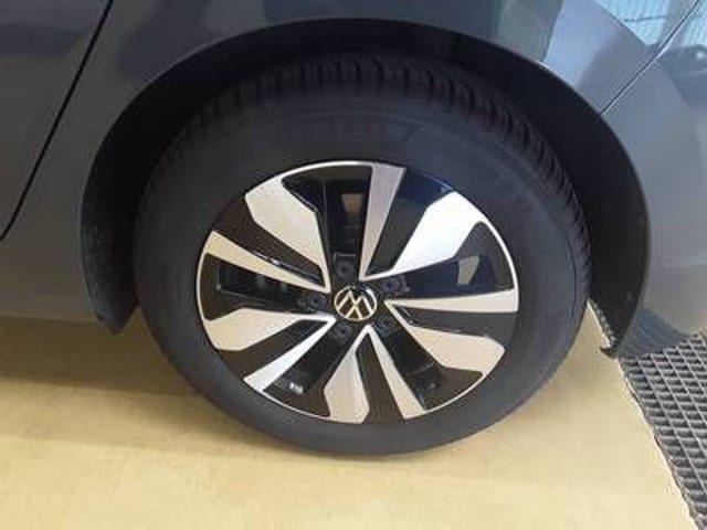 Volkswagen Golf 1.5 eTSI Golf VIII