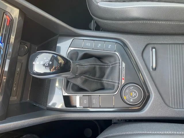 Volkswagen Tiguan 2.0 TSI R-Line Style