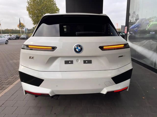 BMW iX xDrive50