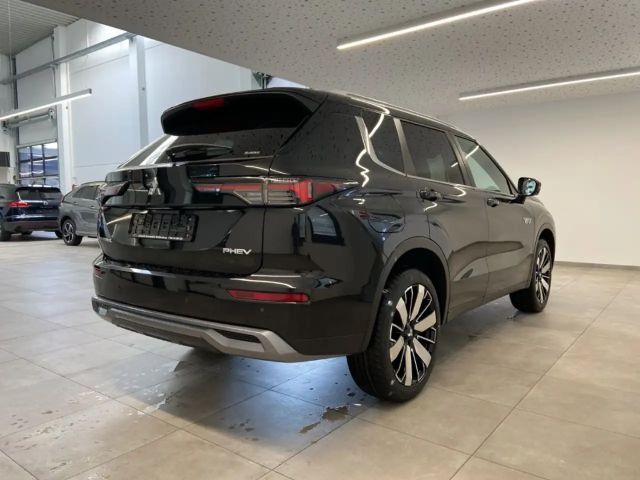 Mitsubishi Outlander 4WD PHEV