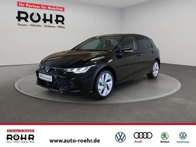 Volkswagen Golf 1.5 TSI BMT Golf VIII