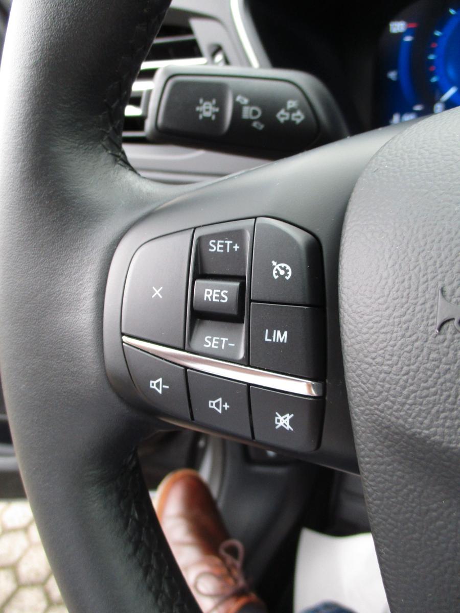 Ford Kuga 4x4 AWD Hybrid Titanium