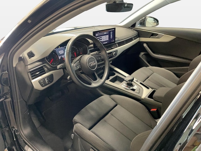 Audi A4 40 TFSI Avant S-Tronic