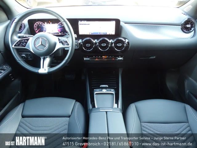 Mercedes-Benz GLA 200 ADVANCED+MBUX+R.KAM+NAVI+LED+SPURHALTE