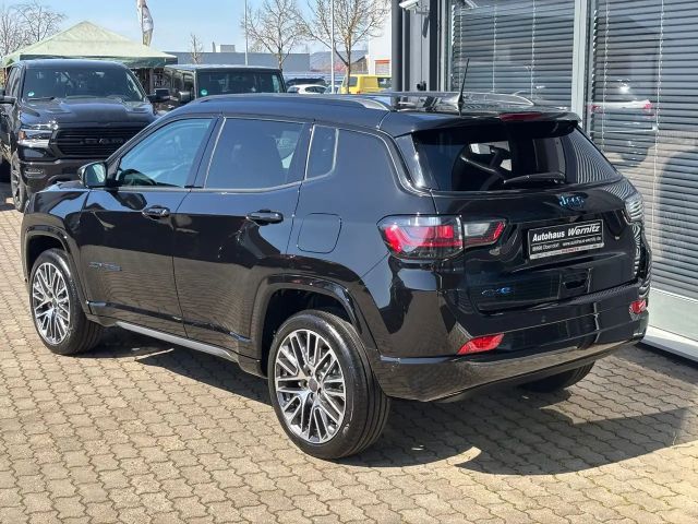 Jeep Compass 4xe Summit