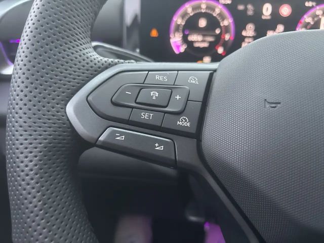 Volkswagen T-Roc 1.5 eTSI DSG R-Line