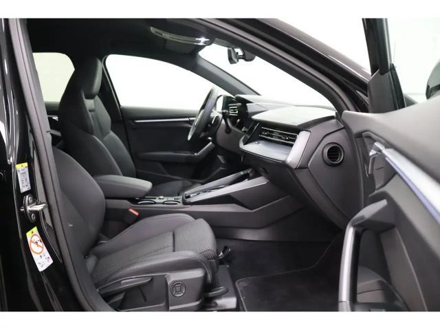 Audi A3 35 TFSI S-Line Sedan Sportback