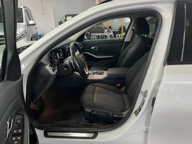 BMW 320 320d Touring xDrive