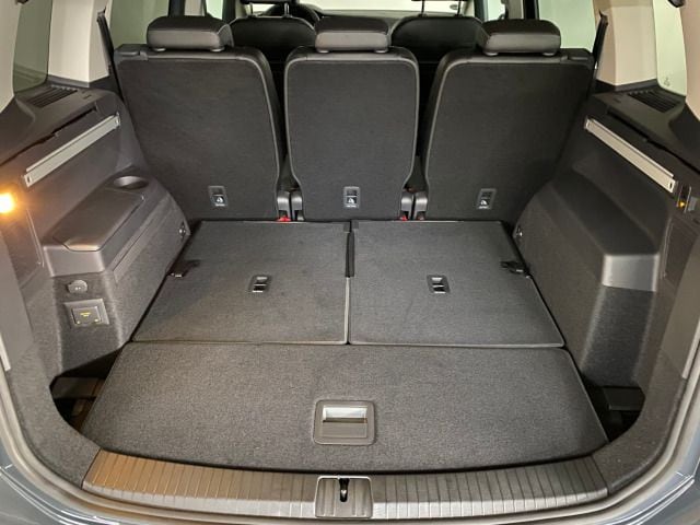 Volkswagen Touran 1.5 TSI DSG R-Line