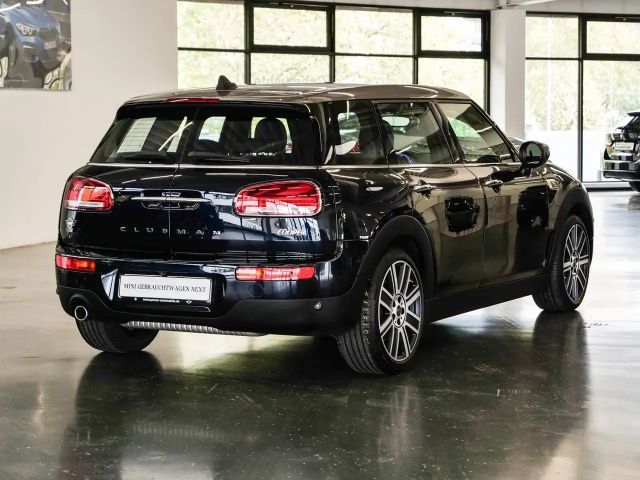 MINI Cooper Clubman Cooper Younique Trim Aut Nav LED RFK+PDC Komfzg