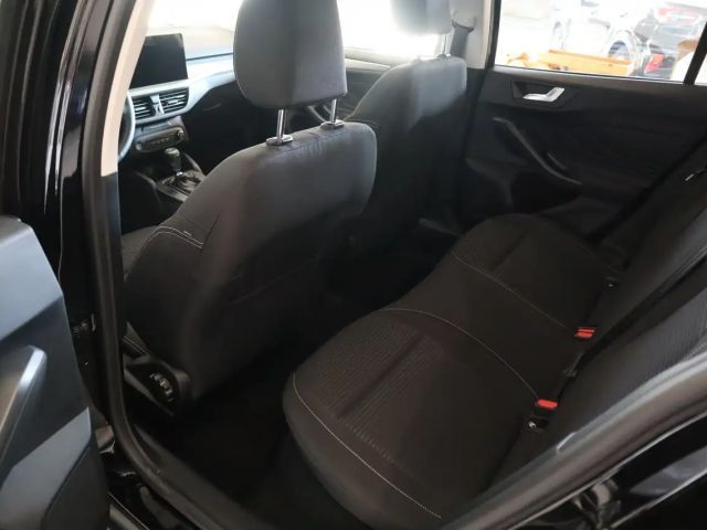 Ford Focus Titanium Wagon