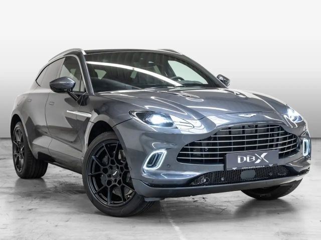 Aston Martin DBX Magnetic Silver Onyx Black