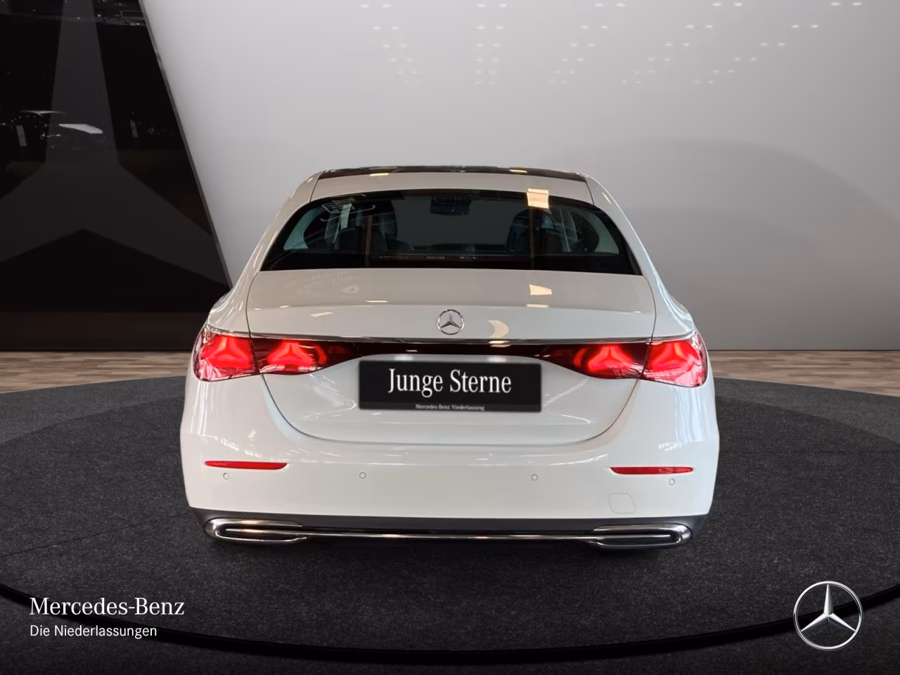 Mercedes-Benz E 220 AVANTGARDE E 220 d Sedan