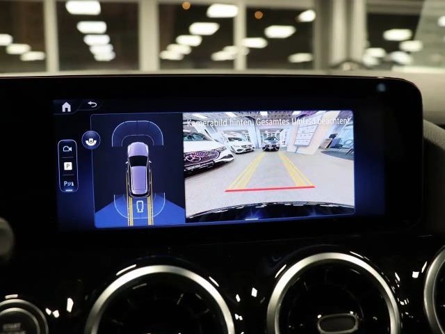 Mercedes-Benz B 200 Sedan