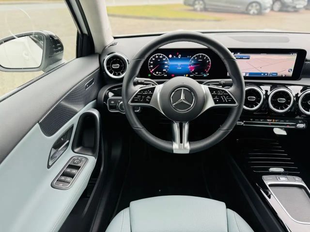 Mercedes-Benz A 180 Progressive