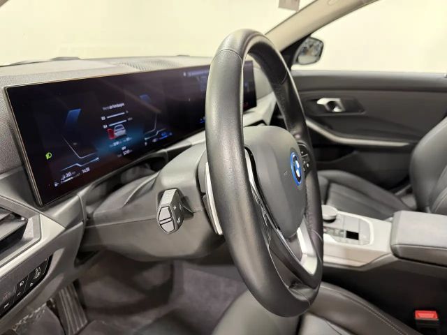 BMW 320 320e Touring