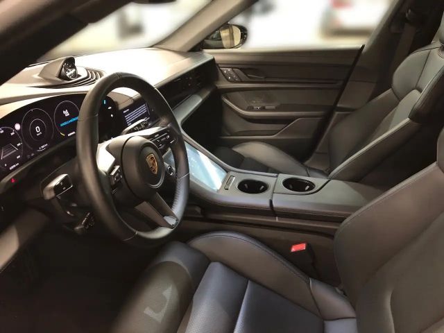Porsche Taycan 4Cross Turismo*Offroad Design Paket*Sport Chrono P