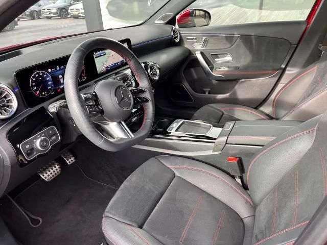 Mercedes-Benz A 220 A 220 d AMG Line Hatchback