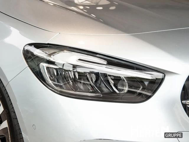 Mercedes-Benz B 200 Progressive Sedan