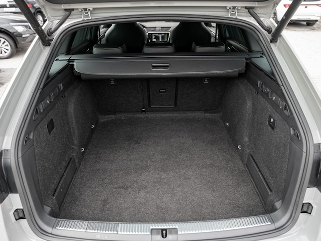 Skoda Superb 2.0 TDI Combi Sportline