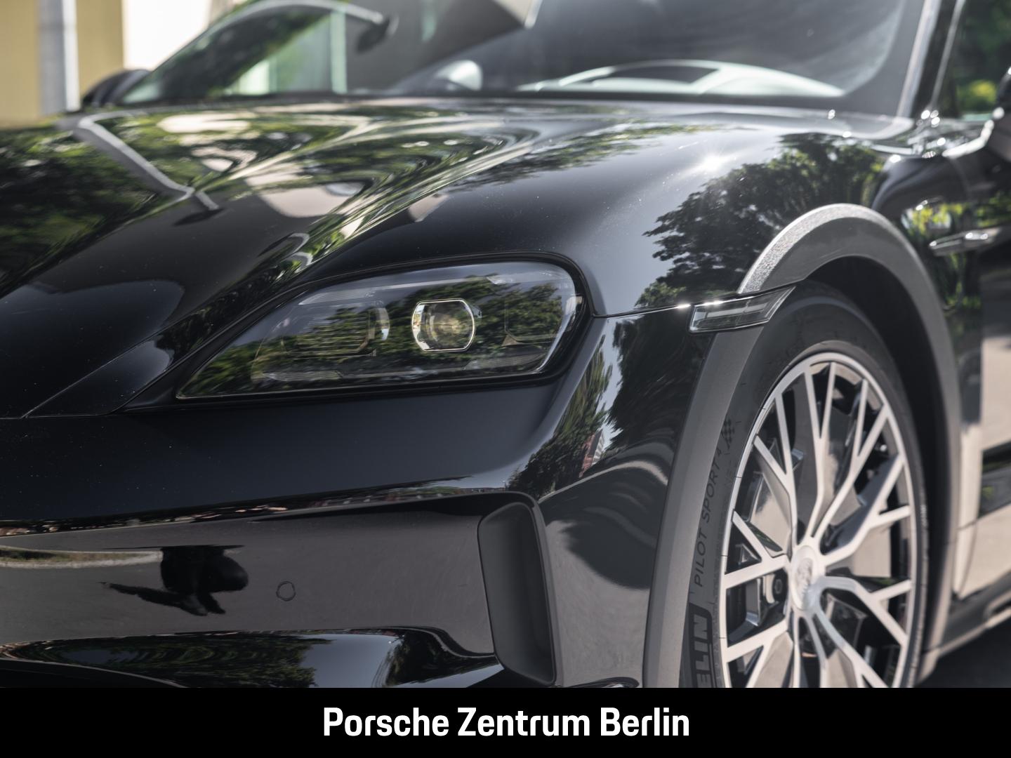 Porsche Taycan 4 Cross Turismo