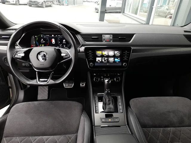 Skoda Superb PlugIn-Hybrid Sportline