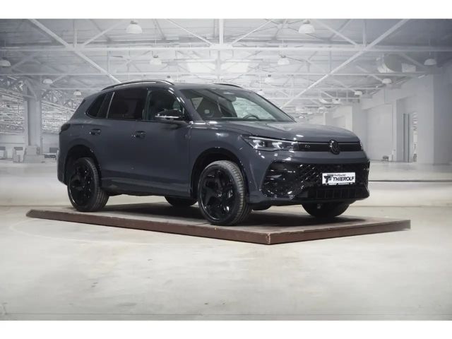 Volkswagen Tiguan R-Line Style