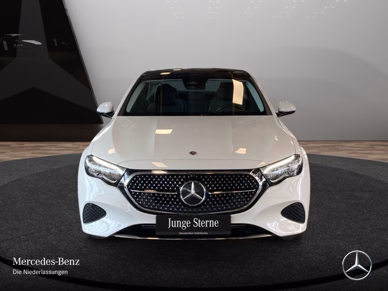 Mercedes-Benz E 220 AVANTGARDE E 220 d Sedan