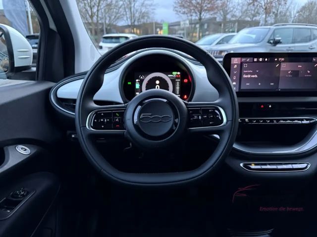 Fiat 500e +Rückfahrkam.+Klimaaut.+PDC+Sitzheizung