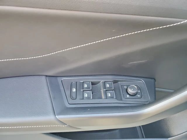 Volkswagen T-Roc IQ.Drive R-Line