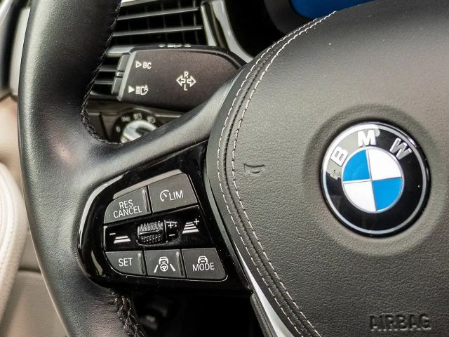 BMW 530 530d Luxury Line Touring xDrive