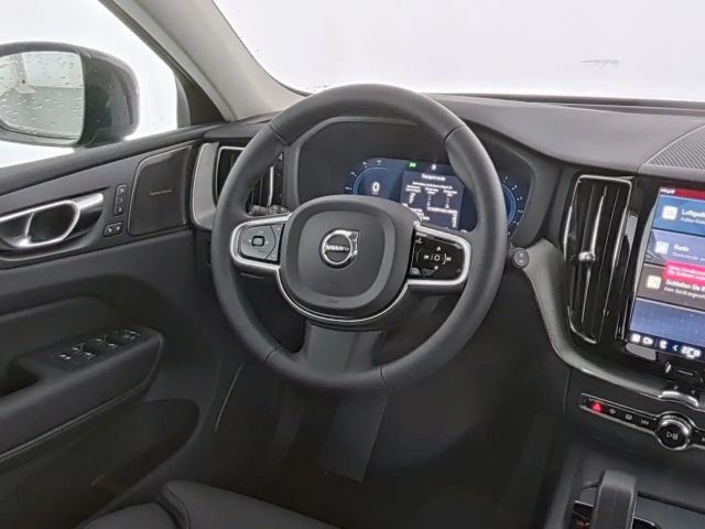 Volvo XC60 AWD Dark Plus