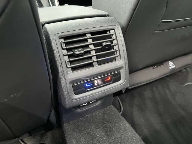 Volkswagen Golf DSG Style Variant