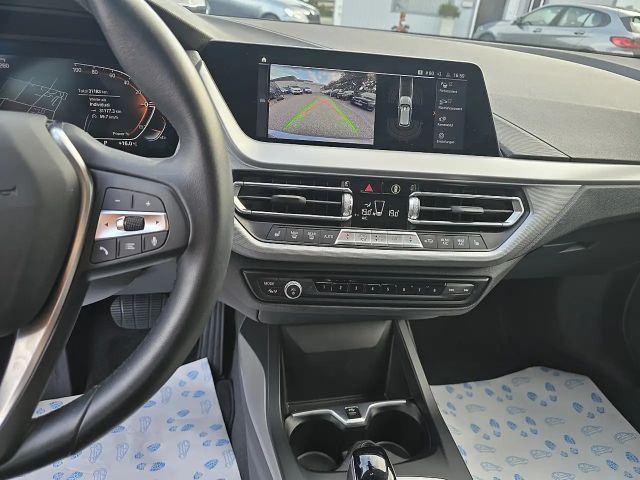 BMW 120 120d Sedan xDrive