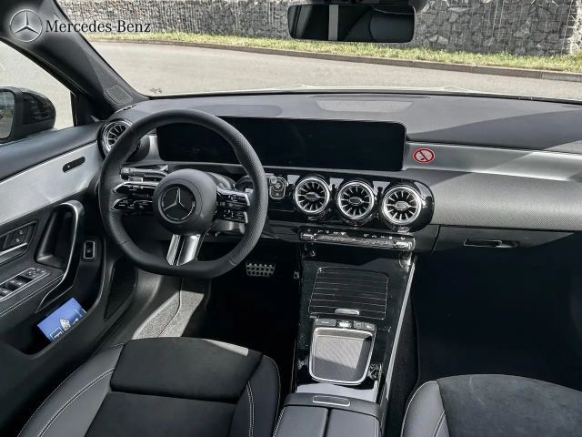 Mercedes-Benz A 200 AMG Line