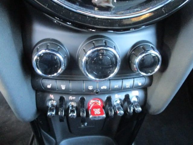 MINI Cooper Cooper Classic Trim Aut/NAVI/LED/PA/Sportsitze