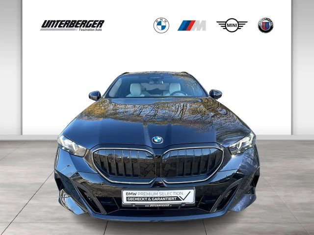 BMW 540 540d M-Sport Touring xDrive