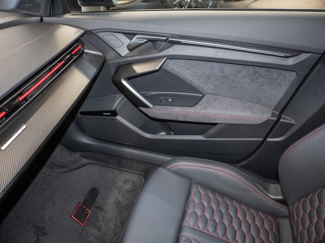 Audi RS3 Quattro S-Tronic Sedan