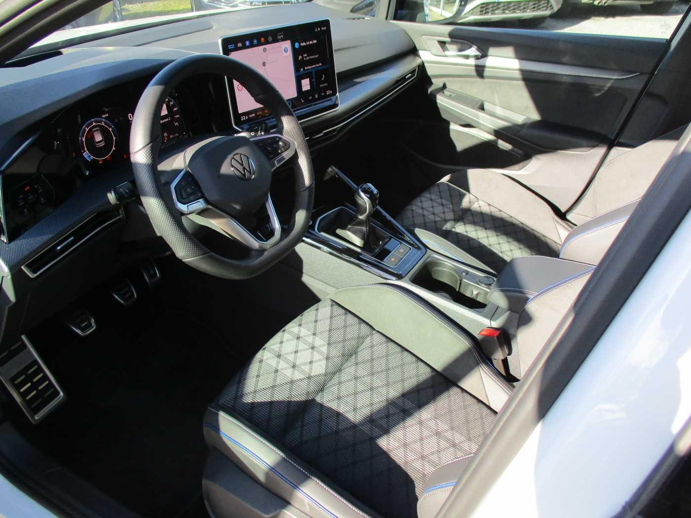 Volkswagen Golf 1.5 TSI Golf VIII R-Line