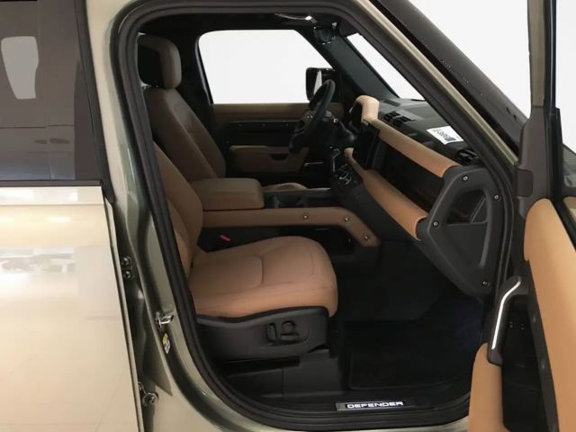 Land Rover Defender 110 D300 Dynamic HSE